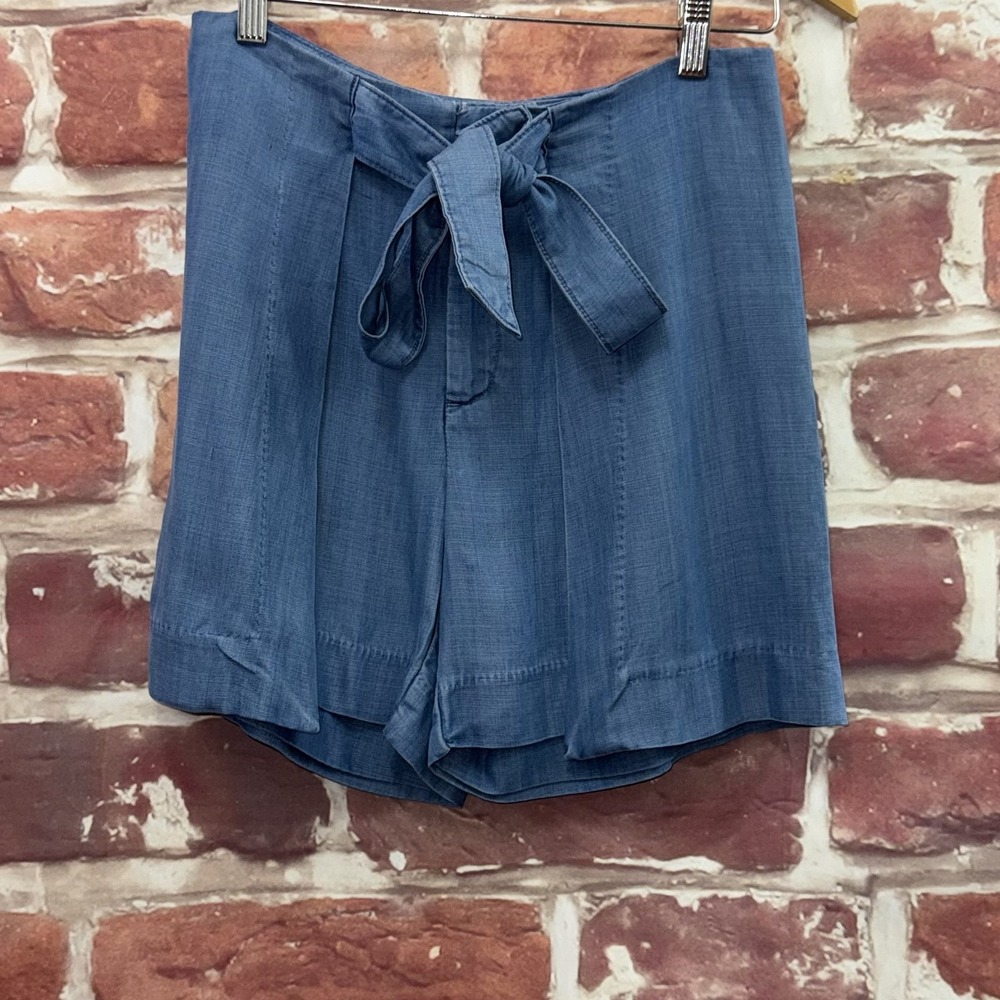 White House Black Market Shorts Women's 2 Blue Chambray Denim Tie Waist Casual